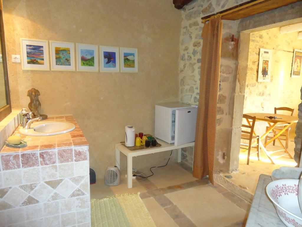 La Colline Bleue Bed & Breakfast Banne Ngoại thất bức ảnh